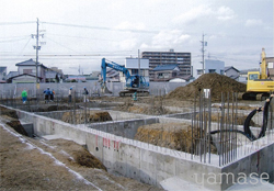 曳馬3階建てマンション