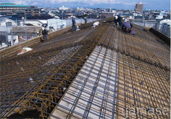 曳馬3階建てマンション